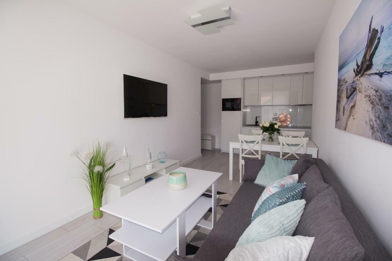 Apartament Baltic Korona Apartment Darlowko Exterior photo
